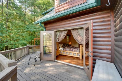 Grand Ellijay Cabin with Mountain Views and Pool Table