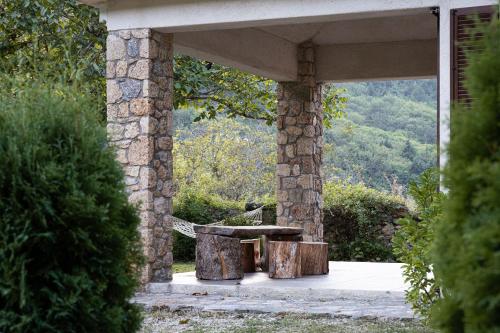 Hidden Stone Chalet