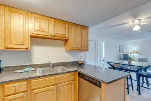 Updated Sienna Park Condo - 4 Miles to Siesta Key! - image 13