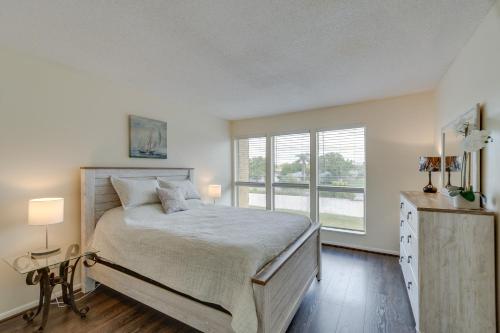 Updated Sienna Park Condo - 4 Miles to Siesta Key! - image 4