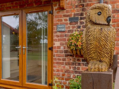 Charming 2-Bed Cottage in Toft Knutsford