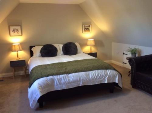 Country Studio Apartment - Draycot Cerne