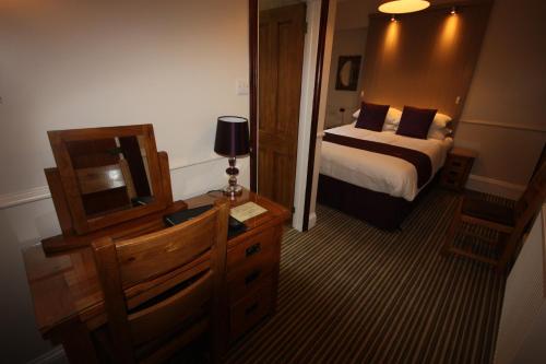 King Room with Sea View with Shower image 7