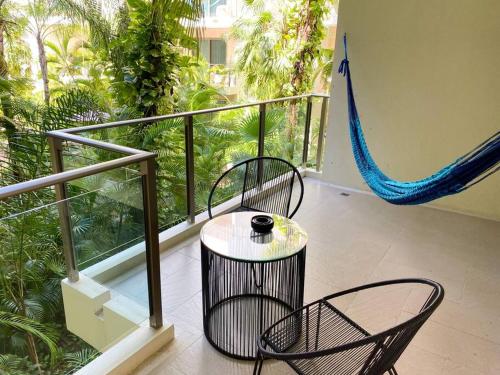Cozy 5th Avenue Apt - The Palm 114