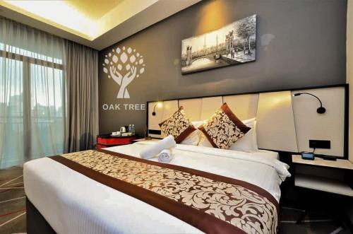 Red M101 by Oak Tree, Kuala Lumpur