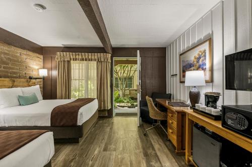 El Pueblo Inn – Sonoma, CA