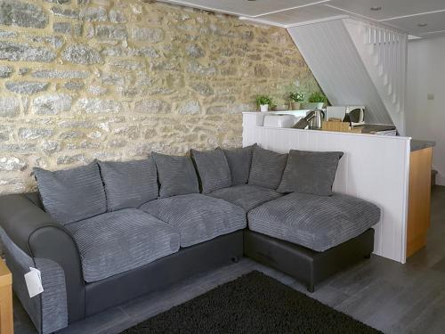 Exterior view, Little Dover Cottage in Ryde North East