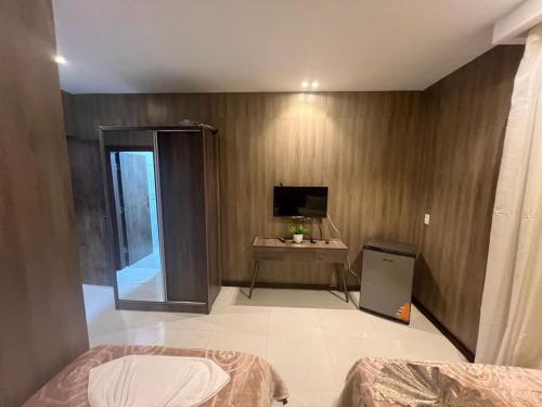 Rotana Palace Suites - image 7