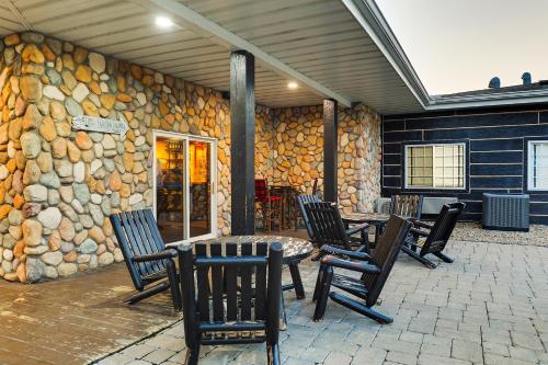 設施, 皮奧里亞斯東尼小河酒店及會議中心 (Stoney Creek Hotel & Conference Center - Peoria) in 東皮奧里亞
