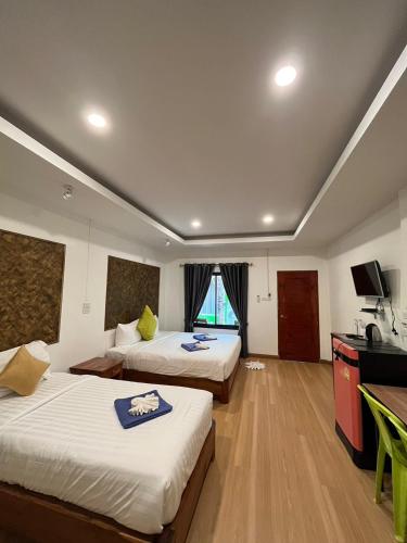Triple Room image 5