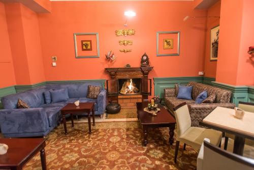 City Hotel Apollonion – Karpenisi, AL