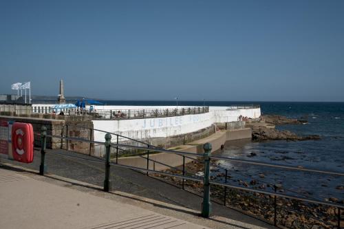 Retallick on Morrab with Parking and close to Sea Front