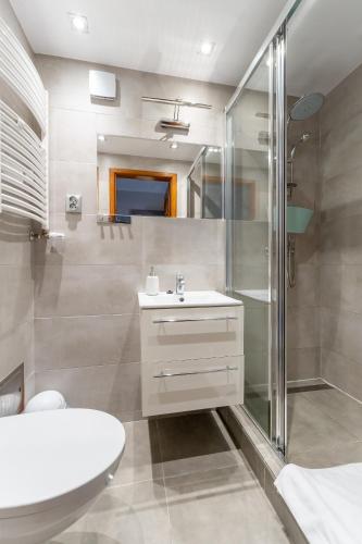 Quadruple Room image 8