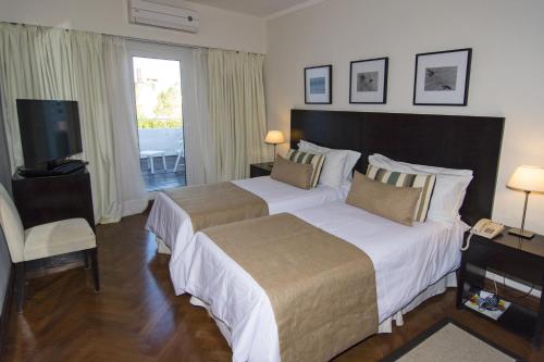 Twin Room image 1