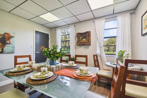 Létesítmények, Luxury, Countryside, Tranquil Retreat at The French Château of Odessa (Luxury, Countryside, Tranquil Retreat at The French Chateau of Odessa) in Trinity (FL)