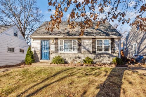 Stunning 4 BD Home near Tilles Park - JZ Vacation Rentals