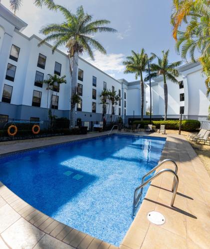 Swimming pool, Hampton by Hilton San Jose Airport in Alajuela
