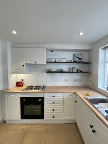 Beersbridge Cottage near Titanic Centre & Airport in Bloomfield