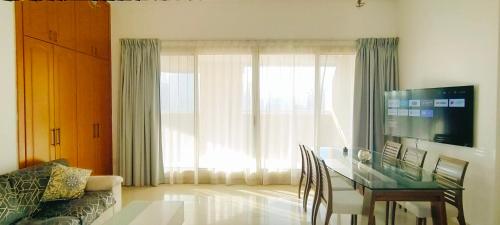 2 BR apartment with a beautiful view of the Marina minimum 5 night, Dubaj (fotografie 7)