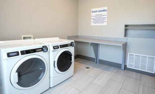 Holiday Inn Express Hotel & Suites Cedar Hill an IHG Hotel - image 19