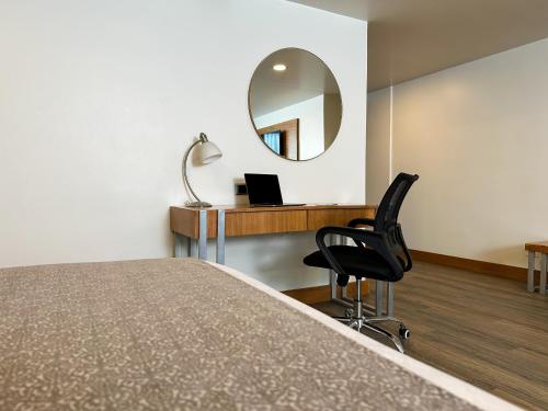 496995221 Wyndham Garden Quito