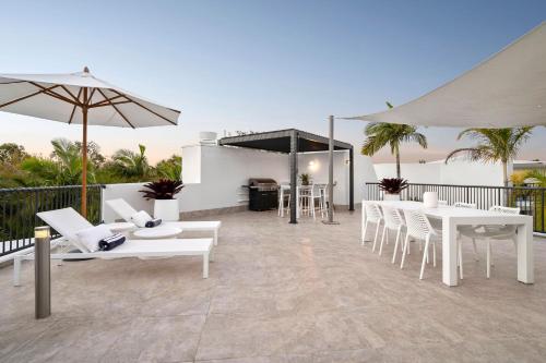 Penthouse with Private Roof top terrace- NOOSA, Noosa Heads (foto 4)