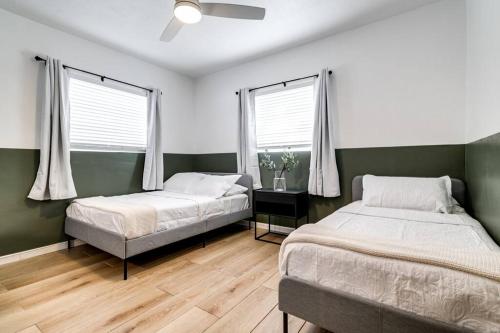 Miami Airport 2-bedroom unit with speedy Wi-Fi Virg8 in Miami, USA