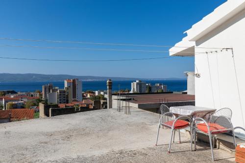 Apartments with a parking space Dugi Rat Omis - 11483 - image 7