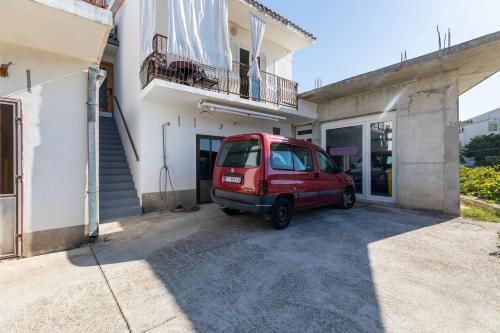 Apartments with a parking space Dugi Rat Omis - 11483 - image 13