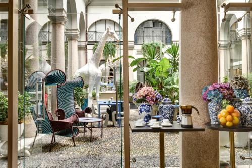 497008122 Hotel Indigo Milan - Corso Monforte by IHG