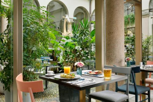 497008126 Hotel Indigo Milan - Corso Monforte by IHG