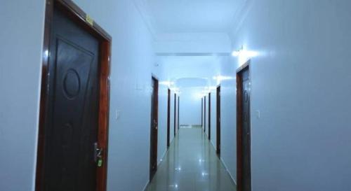 Lokshna Inn-A Couple Friendly Property