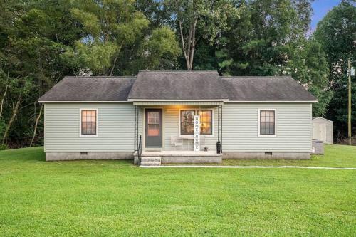 Sweet Tea Cottage-Cullman in Hanceville, USA