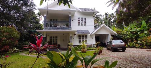 ROBUSTA FOREST Home stay