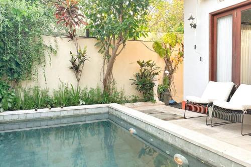 2 bed villa with pool 7 min from Melasti Beach