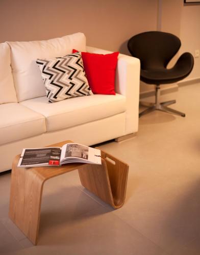 One-Bedroom Apartment with Patio and Parking