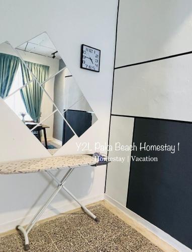 Traveler Homestay Paka 3-6pax in front Surau and Near Paka Beach - Y2L Homestay 1 in Paka