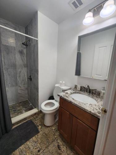 Luxurious 2 bed ! mins to NYC!