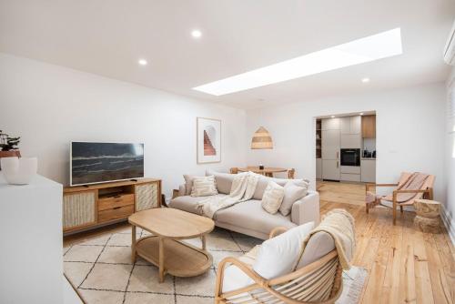 Two-Bedroom House room in Modern Haven in Vibey Fitzroy Walk to shops