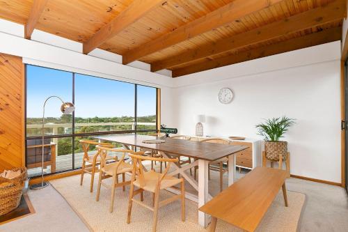 Relaxed 70s Stunner in Blairgowrie