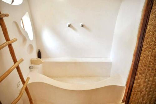 Room in Lodge - Eco-luxe Mayan Dome Cenote in Balcheil, Mexico