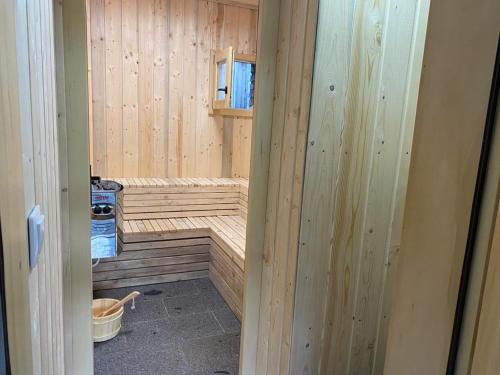 Szauna, Casa Tudor in Pádis