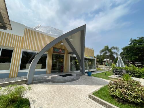 Torres Farm Resort powered by Cocotel in Cavite