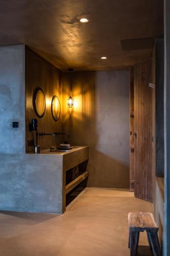 Баня, Life Gallery Hotel & Spa in Корча