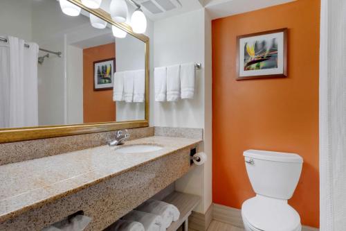 Best Western PLUS Rockwall Inn & Suites - image 3