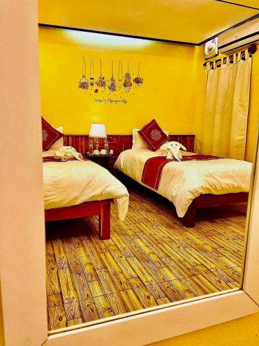 Deluxe Quadruple Room image 10