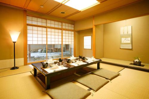 Restaurant, Hotel New Omi in Omihachiman