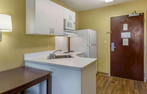 Extended Stay America Suites - Lynchburg - University Blvd.