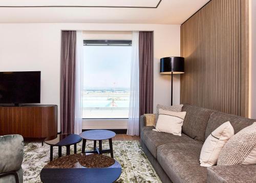 Radisson Blu Hotel Zurich Airport - image 2