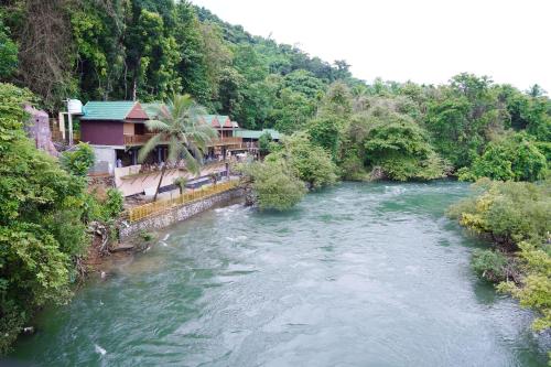 Mazhavilkadu ForestResort & Restaurant